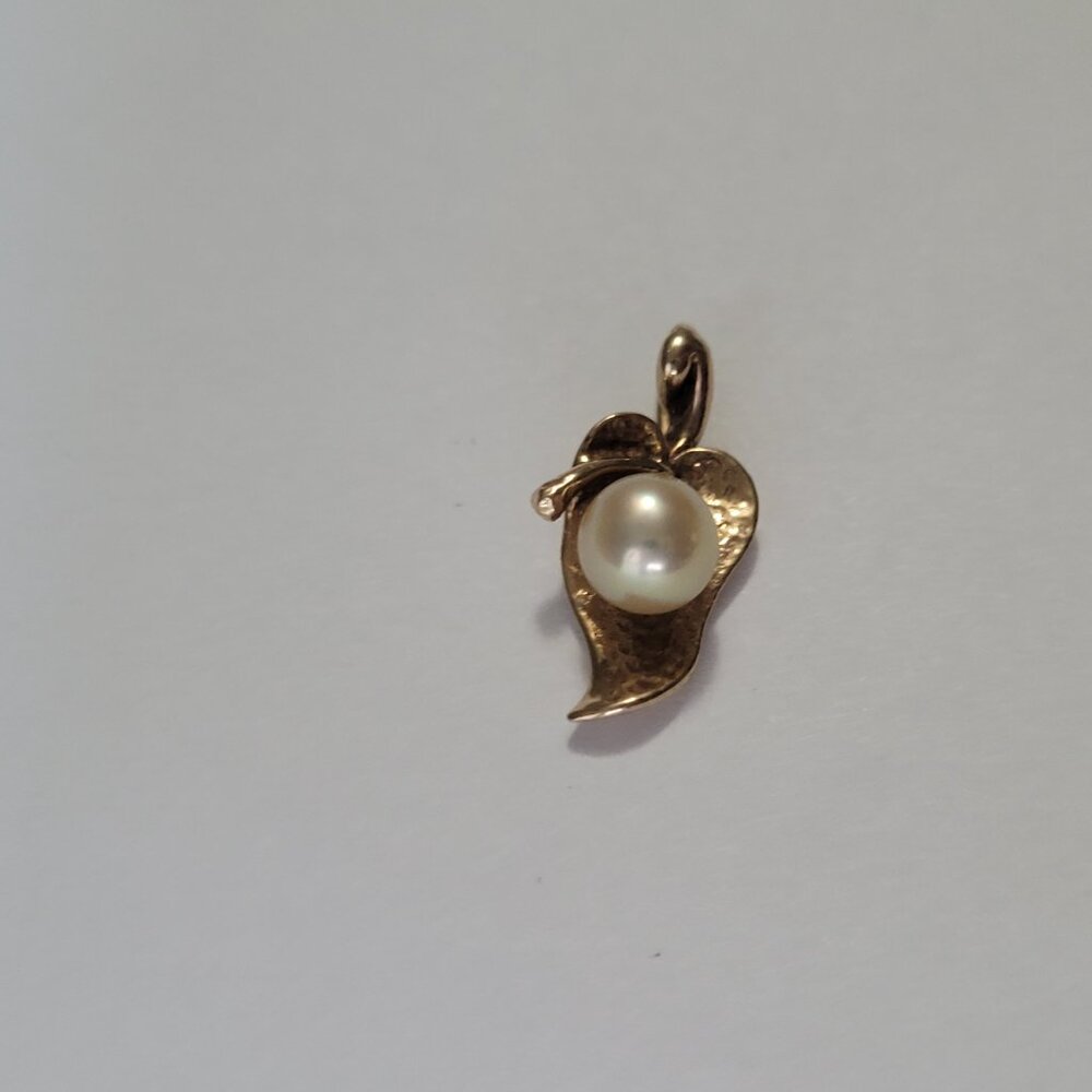 10k Gold Pearl Pea Pod Leaf Pendant by Crater June Birthstone - Picture 9 of 15